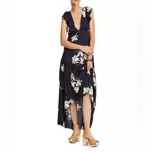 Free People She’s a Waterfall Maxi Dress Floral Boho Romantic Size 4